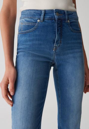 Короткие джинсы