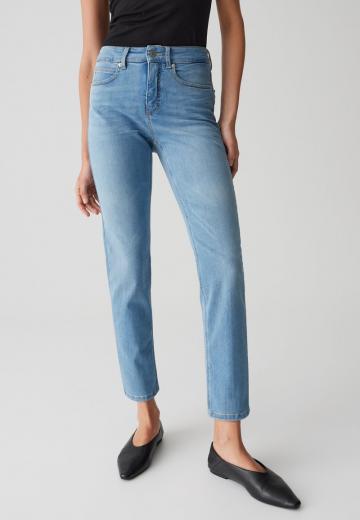 Узкие джинсы