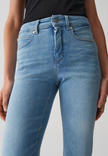 Узкие джинсы
