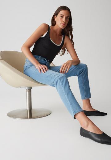 Узкие джинсы