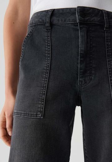 Прямые джинсы