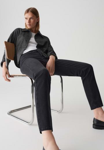 Прямые джинсы