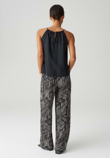 Топ на бретельках