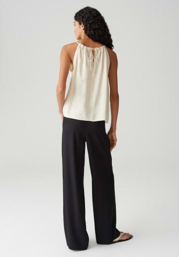 Топ на бретельках