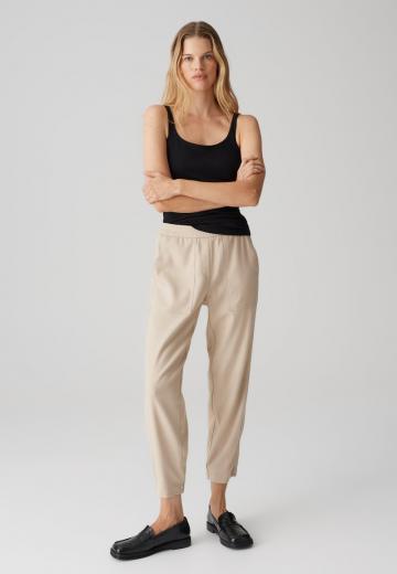 Топ на бретельках