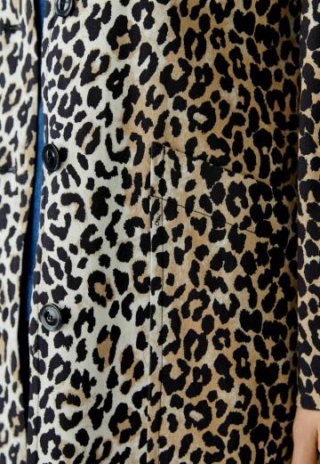 Короткое пальто