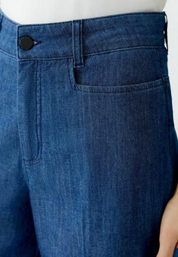 Клешеные джинсы