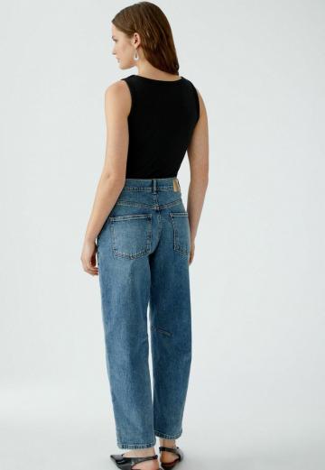Свободные джинсы
