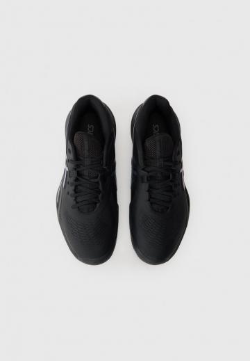 Теннисные кроссовки