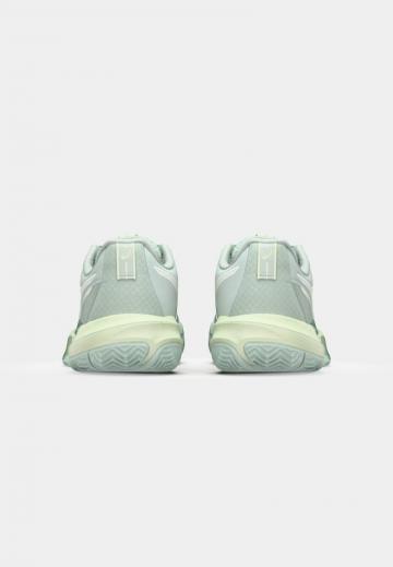 Теннисные кроссовки