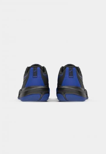 Теннисные кроссовки