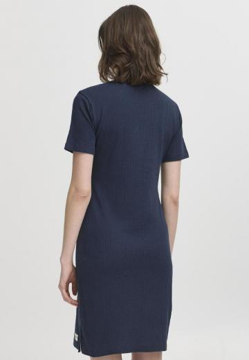 Вязаное платье