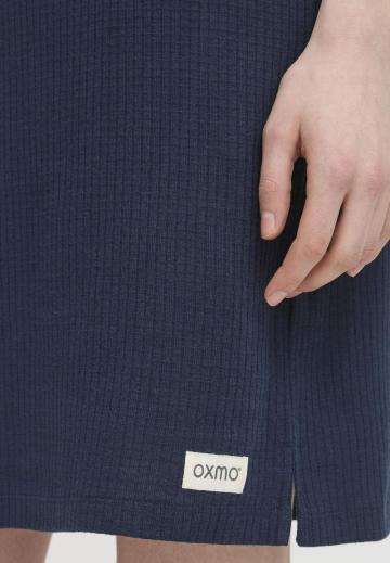 Вязаное платье