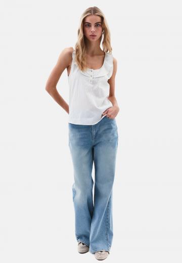 Блузка без рукавов