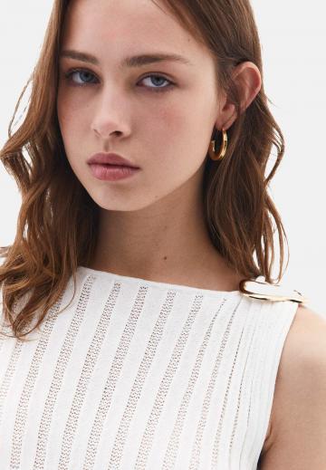 Блузка без рукавов