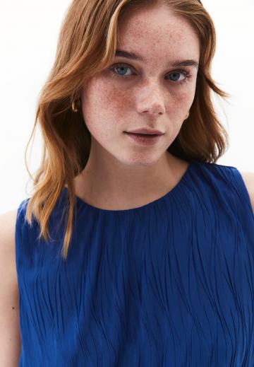 Блузка без рукавов