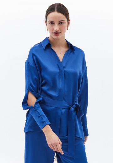 Атласная блузка