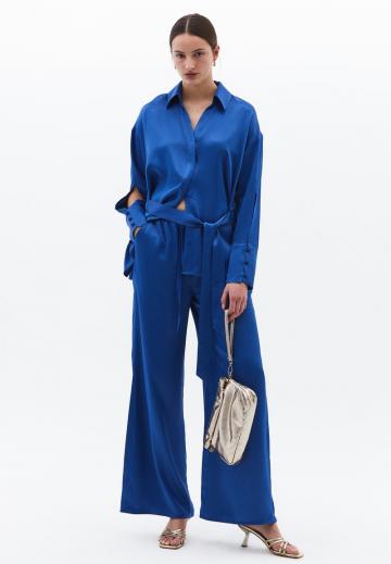 Атласная блузка