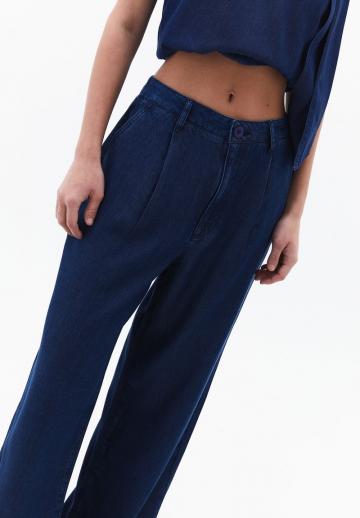 Клешеные джинсы