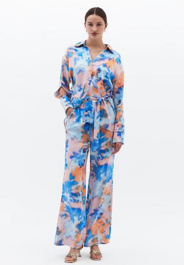 Атласная блузка