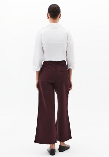 Клешеные джинсы