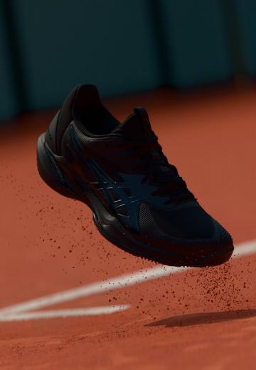 Теннисные кроссовки