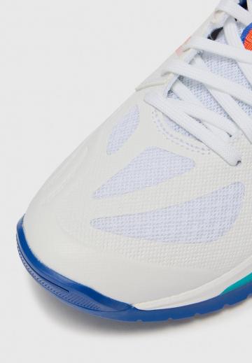 Кроссовки для зала