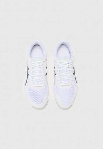 Кроссовки для зала