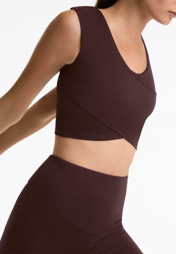 Спортивный топ