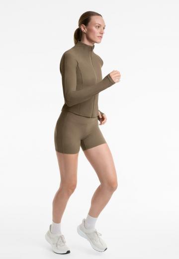 Спортивная куртка