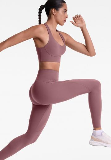 Беговые кроссовки