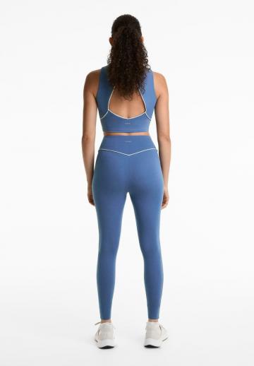 Спортивный топ