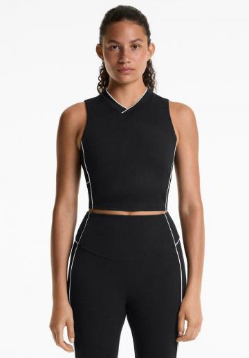 Спортивный топ