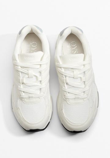 Тренировочные кроссовки