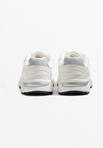 Тренировочные кроссовки