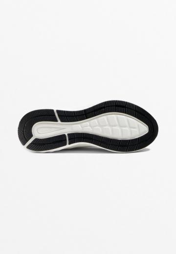 Беговые кроссовки