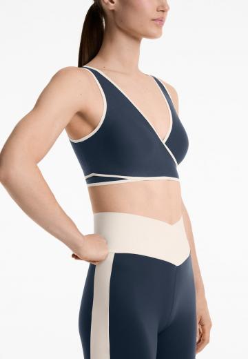 Спортивный бюстгальтер