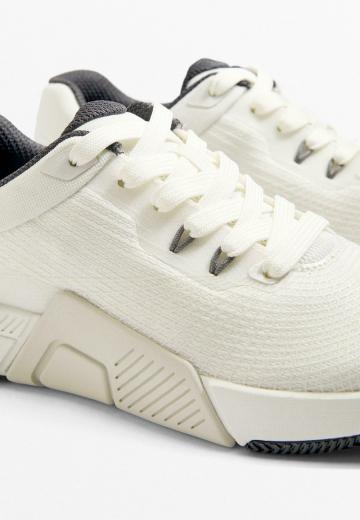 Тренировочные кроссовки