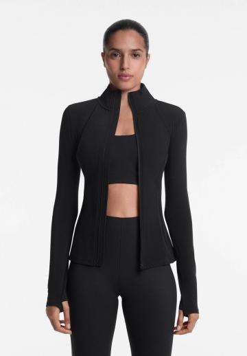 Спортивная куртка