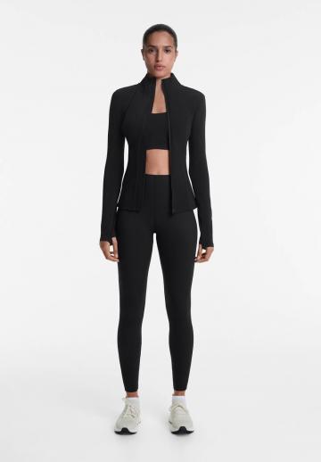 Спортивная куртка