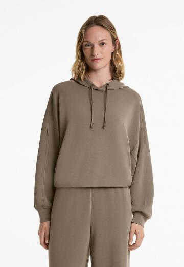 Пуловер с капюшоном