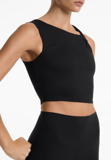 Спортивный топ