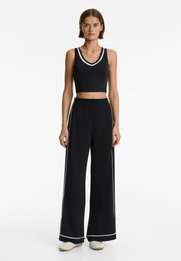 Блузка без рукавов