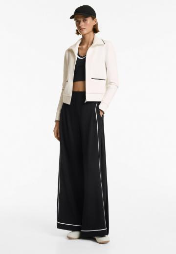 Блузка без рукавов