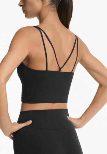 Спортивный топ