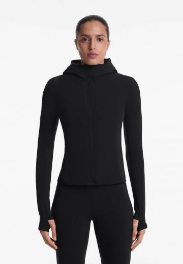 Спортивная куртка