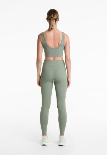 Спортивный топ