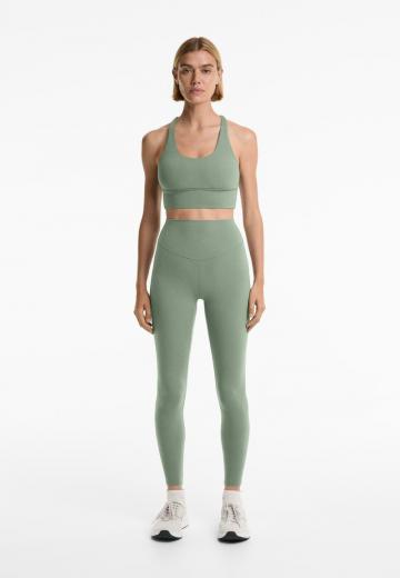 Спортивный бюстгальтер