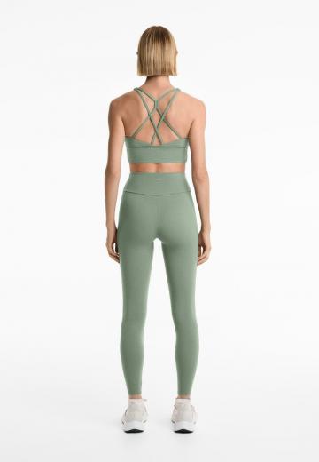 Спортивный бюстгальтер