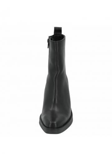 Полусапожки на высоком каблуке